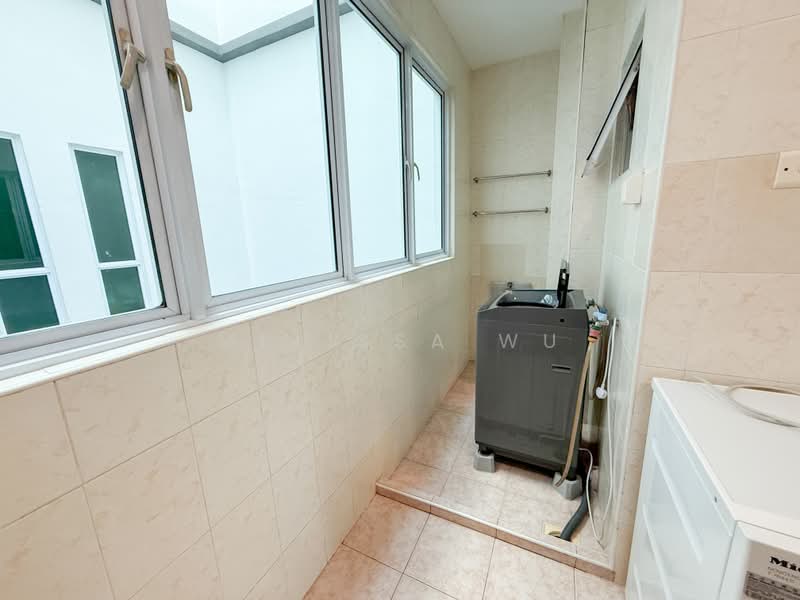 Grand Regalia, 815 Upper Serangoon Road, 3 Bedrooms, 1,206 sqft, Apartment For Rent, by Melissa Wu, 500178926 - Service Yard - PropertyGuru.com.sg