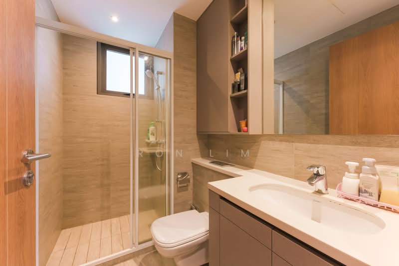 Rivercove Residences EC, 30 Anchorvale Ln, 3 Bedrooms, 1,076 sqft, Condominium For Sale, by Ron Lim, 500178928 - Bathroom - PropertyGuru.com.sg