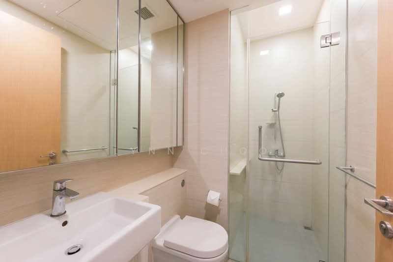 Seventy St Patrick's, 86 Saint Patrick's Road, 2 Bedrooms, 872 sqft, Condominium For Sale, by Lynn Choo, 500178938 - Bathroom - PropertyGuru.com.sg