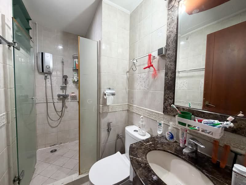 Signature Park, 50A Toh Tuck Road, 2 Bedrooms, 1,044 sqft, Condominium For Sale, by Ng Gek Chong (黄岳聪), 500178951 - Bathroom - PropertyGuru.com.sg