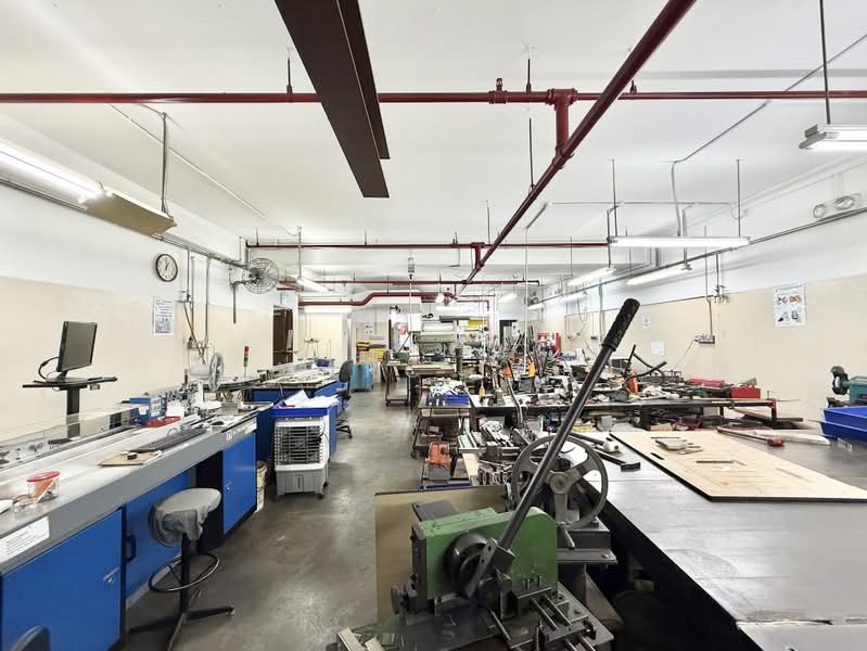 Kb Industrial Building, 10 Kaki Bukit Road 1, 5,048 sqft, Factory / Workshop (B2) For Sale, by Marc Lee, 500178956 - Interior - CommercialGuru.com.sg