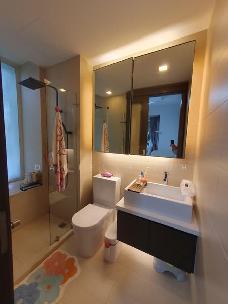 The Greenwood, 205A Greenwood Avenue, 4 Bedrooms, 3,153 sqft, Terraced House For Sale, by Danielle Loh, 500178960 - Bathroom - PropertyGuru.com.sg