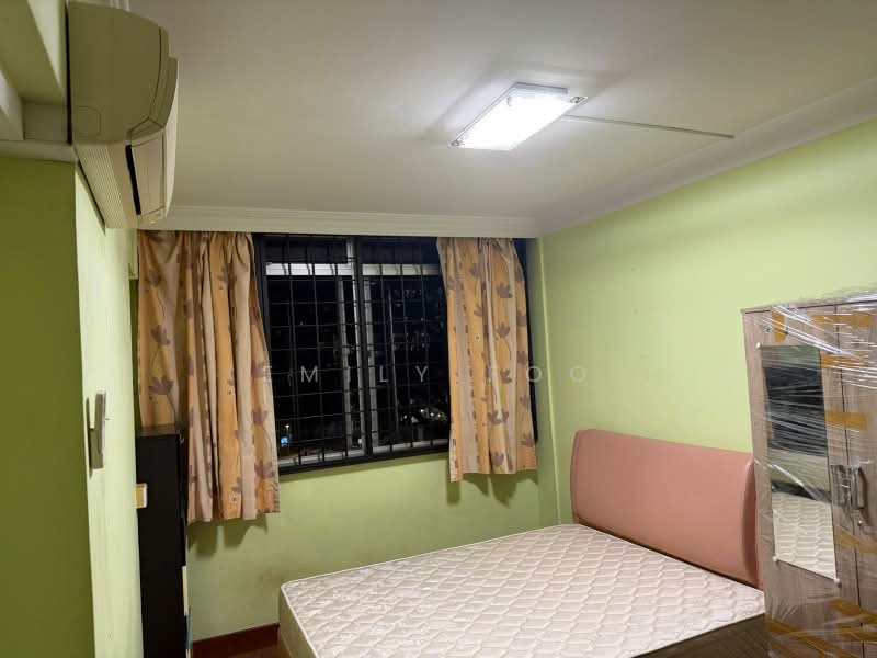 81A Lorong 4 Toa Payoh, 81A Lorong 4 Toa Payoh, Room Rental, 125 sqft, HDB Flat For Rent, by Emily Foo, 500178970 - Bedroom - PropertyGuru.com.sg