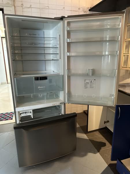 81A Lorong 4 Toa Payoh, 81A Lorong 4 Toa Payoh, Room Rental, 125 sqft, HDB Flat For Rent, by Emily Foo, 500178970 - Kitchen - PropertyGuru.com.sg