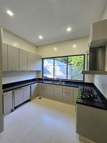 ♥️ BISHOPSGATE GOOD CLASS BUNGALOW NEAR CHATSWORTH ORCHARD RD ♥️, , 8 Bedrooms, 9,000 sqft, Good Class Bungalow For Rent, by Gabriel Wu, 500178974 - Kitchen - PropertyGuru.com.sg