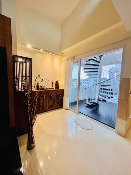 Sunny Parc, 128 Lorong K Telok Kurau, 4 Bedrooms, 2,411 sqft, Apartment For Sale, by Vina Tey, 500178977 - Foyer - PropertyGuru.com.sg
