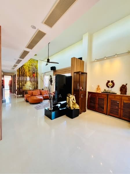 Sunny Parc, 128 Lorong K Telok Kurau, 4 Bedrooms, 2,411 sqft, Apartment For Sale, by Vina Tey, 500178977 - Common area - PropertyGuru.com.sg