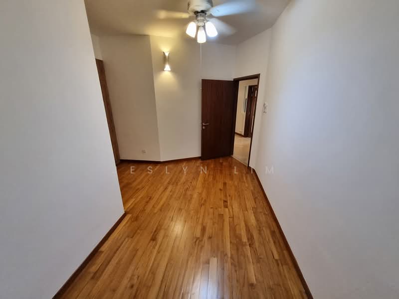 Orange Regency, 101 Fernhill Road, 4 Bedrooms, 1,800 sqft, Apartment For Rent, by Jeslyn Lim, 500178980 - Corridor - PropertyGuru.com.sg