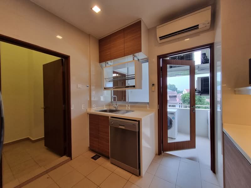 Orange Regency, 101 Fernhill Road, 4 Bedrooms, 1,800 sqft, Apartment For Rent, by Jeslyn Lim, 500178980 - Kitchen - PropertyGuru.com.sg