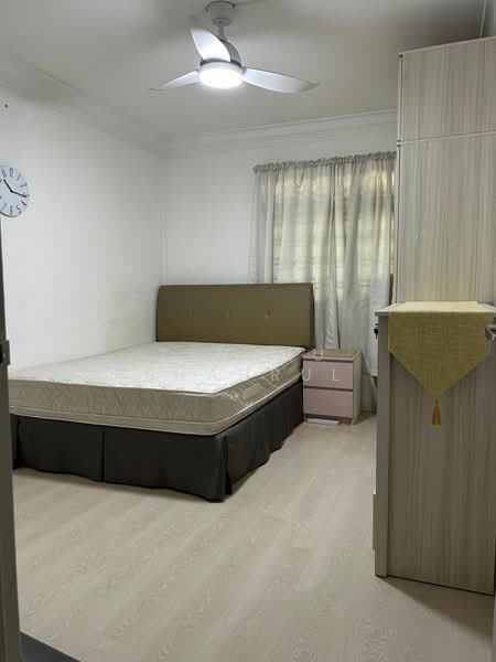 821 Woodlands Street 82, 821 Woodlands Street 82, 2 Bedrooms, 1,539 sqft, HDB Flat For Rent, by TENGKU SHAHRUL, 500178981 - Bedroom - PropertyGuru.com.sg