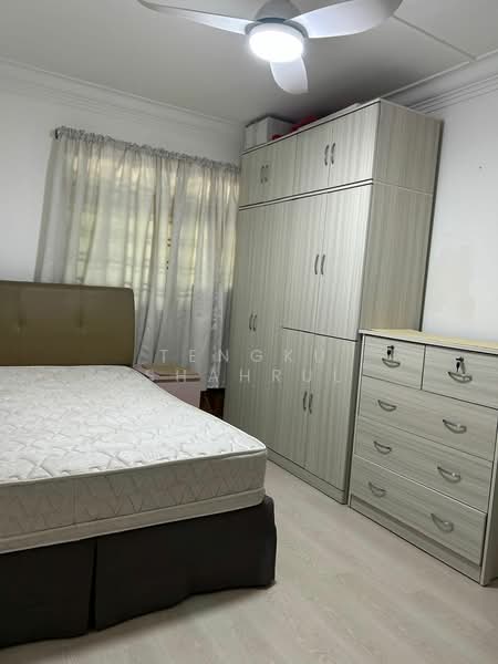 821 Woodlands Street 82, 821 Woodlands Street 82, 2 Bedrooms, 1,539 sqft, HDB Flat For Rent, by TENGKU SHAHRUL, 500178981 - Bedroom - PropertyGuru.com.sg