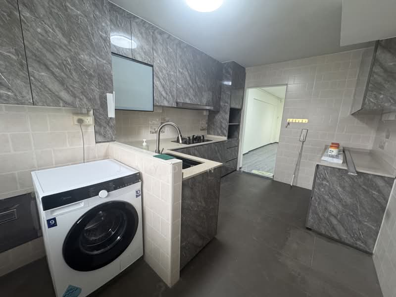 152 Serangoon North Avenue 1, 152 Serangoon North Avenue 1, 2 Bedrooms, 689 sqft, HDB Flat For Sale, by Jayden Ho, 500178994 - Kitchen - PropertyGuru.com.sg