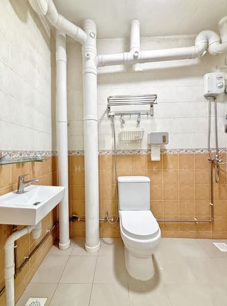658C Jurong West Street 65, 658C Jurong West Street 65, 3 Bedrooms, 1,195 sqft, HDB Flat For Sale, by Michelle Koo, 500179005 - Bathroom - PropertyGuru.com.sg