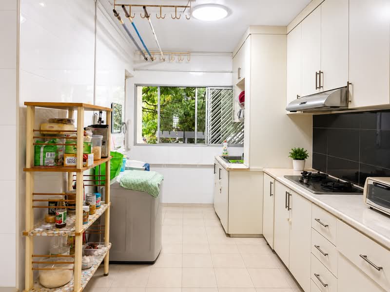 176 Bukit Batok West Avenue 8, 176 Bukit Batok West Avenue 8, 2 Bedrooms, 786 sqft, HDB Flat For Rent, by Asyraff Khan, 500179012 - Kitchen - PropertyGuru.com.sg