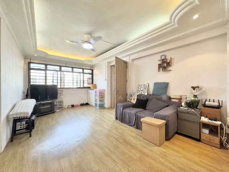 172 Hougang Avenue 1, 172 Hougang Avenue 1, 3 Bedrooms, 1,087 sqft, HDB Flat For Sale, by Lilian Huang 黄丽莲, 500179015 - Living Room - PropertyGuru.com.sg
