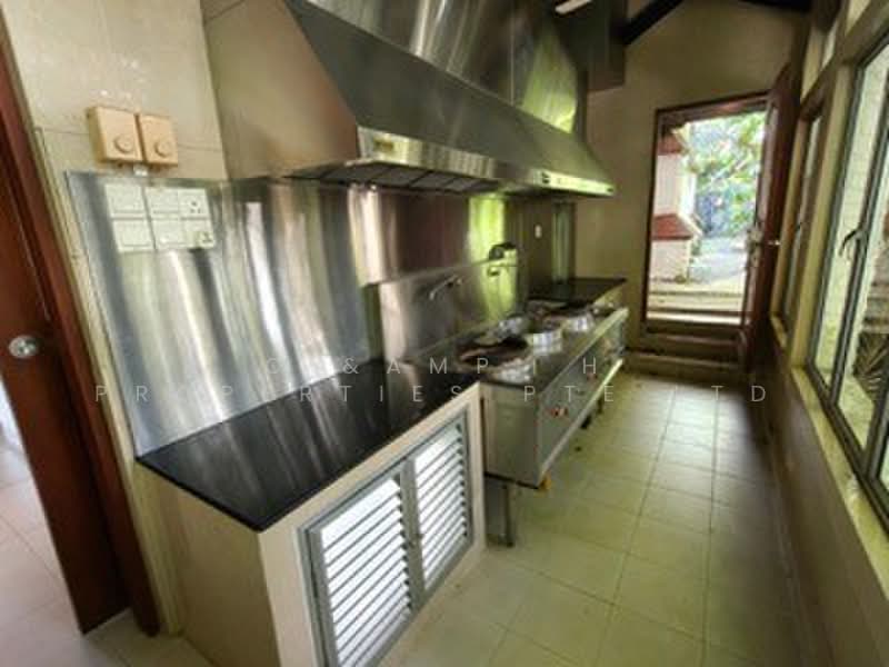 Cornwall Gardens, Cornwall Gardens, 6 Bedrooms, 9,500 sqft, Good Class Bungalow For Rent, by SIM ENG KOON ANDY, 500179022 - Kitchen - PropertyGuru.com.sg