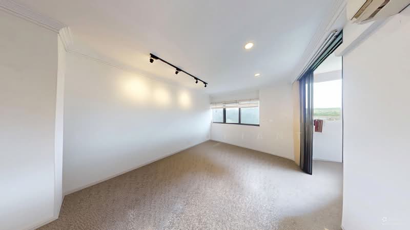 Bayshore Park, 60 Bayshore Road, 2 Bedrooms, 936 sqft, Condominium For Sale, by Kathy Sufianto, 500179026 - Living room - PropertyGuru.com.sg