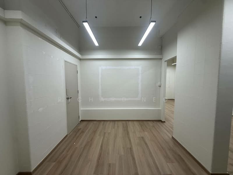 Block 123 yishun street 11, Yishun Street 11, 600 sqft, Shop / Shophouse For Rent, by Richard Neo, 500179032 - Interior - CommercialGuru.com.sg