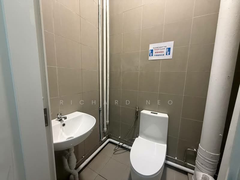 Block 123 yishun street 11, Yishun Street 11, 600 sqft, Shop / Shophouse For Rent, by Richard Neo, 500179032 - Shared toilet - CommercialGuru.com.sg