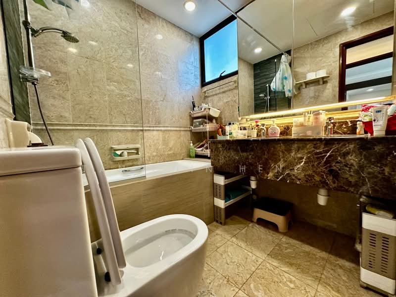 Parc Oasis, 53 Jurong East Avenue 1, 3 Bedrooms, 1,227 sqft, Condominium For Sale, by Tan Chin Heng, 500179036 - Bathroom - PropertyGuru.com.sg