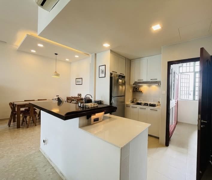 Tanglin Regency, 381 Tanglin Road, 3 Bedrooms, 1,292 sqft, Condominium For Sale, by Marissa Soh, 500179041 - Kitchen - PropertyGuru.com.sg