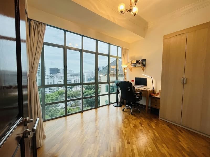 Tanglin Regency, 381 Tanglin Road, 3 Bedrooms, 1,292 sqft, Condominium For Sale, by Marissa Soh, 500179041 - Common Room 1 with En-suite - PropertyGuru.com.sg