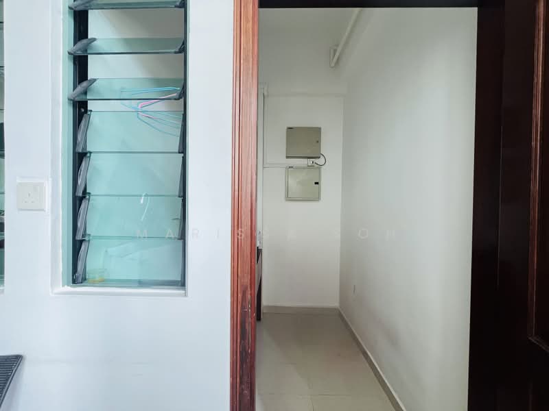 Tanglin Regency, 381 Tanglin Road, 3 Bedrooms, 1,292 sqft, Condominium For Sale, by Marissa Soh, 500179041 - Store Room / Helper’s Room with Windows - PropertyGuru.com.sg