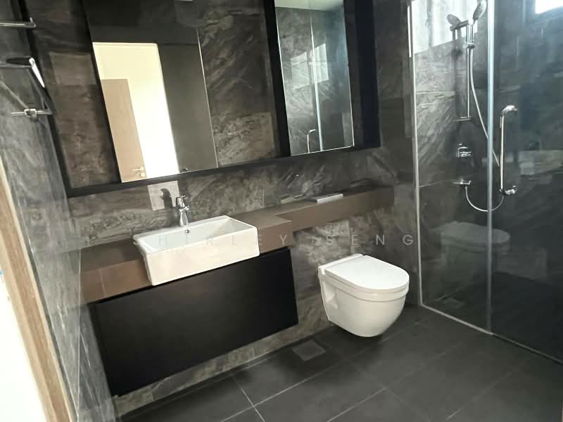 Affinity At Serangoon, , 5 Bedrooms, 2,357 sqft, Cluster House For Rent, by Shirley Seng, 500179043 - Bathroom - PropertyGuru.com.sg