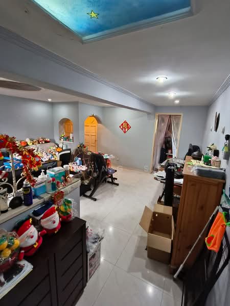 41 Teban Gardens Road, 41 Teban Gardens Road, Room Rental, 150 sqft, HDB Flat For Rent, by Ng Kang Seng, 500179055 - Living Room - PropertyGuru.com.sg