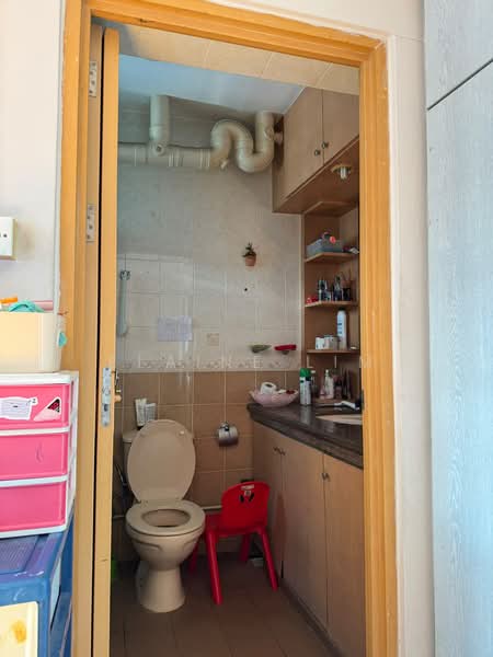414 Sembawang Drive, 414 Sembawang Drive, 3 Bedrooms, 1,100 sqft, HDB Flat For Rent, by Elaine Lim, 500179057 - Bathroom - PropertyGuru.com.sg