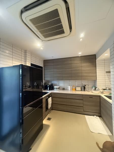 University Road / Capitol park, Jalan Sejarah, 4 Bedrooms, 3,500 sqft, Semi-Detached House For Sale, by Nancy Tey, 500179067 - Kitchen - PropertyGuru.com.sg