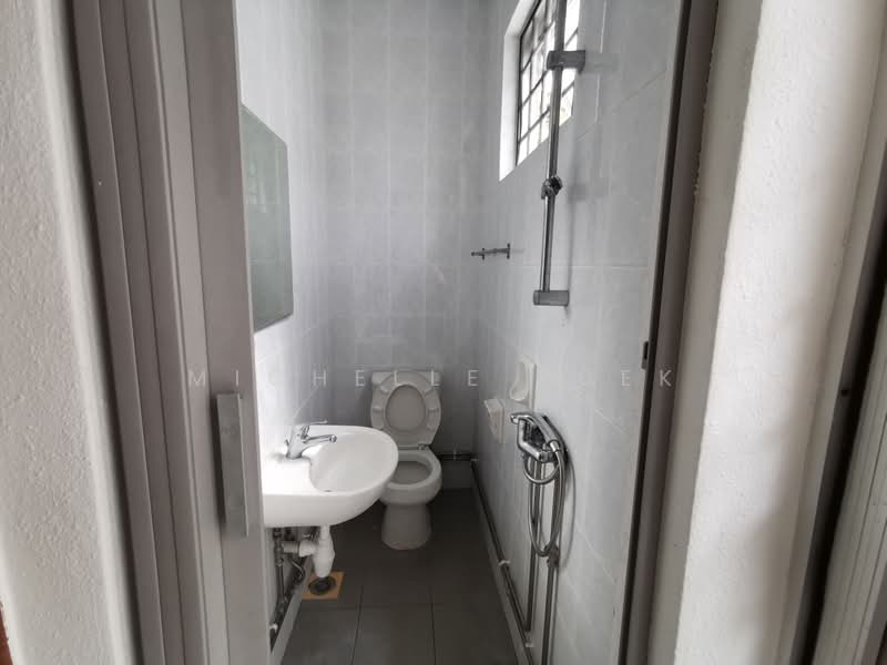 Eden Park, 2 Redwood Avenue, 4 Bedrooms, 3,000 sqft, Bungalow House For Rent, by Michelle Kuek, 500179074 - Bathroom - PropertyGuru.com.sg