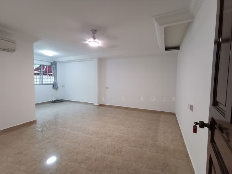 Eden Park, 2 Redwood Avenue, 4 Bedrooms, 3,000 sqft, Bungalow House For Rent, by Michelle Kuek, 500179074 - master bedroom - PropertyGuru.com.sg