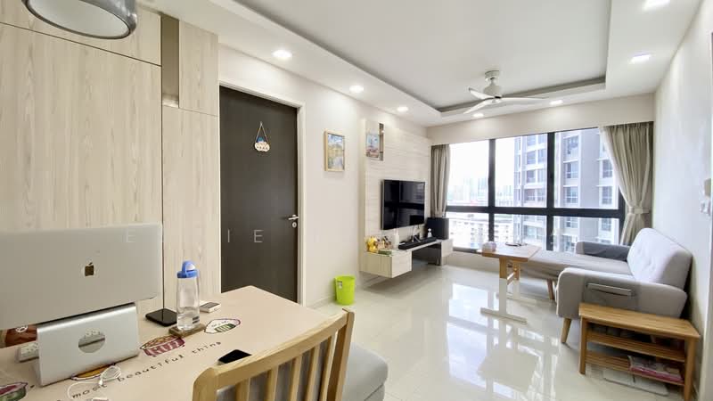 311B Clementi Avenue 4, 311B Clementi Avenue 4, 2 Bedrooms, 646 sqft, HDB Flat For Rent, by Eddie Tork 戴先生, 500179076 - Living Room - PropertyGuru.com.sg