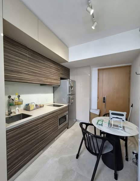 Commonwealth Towers, 232 Commonwealth Avenue, 1 Bedroom, 463 sqft, Condominium For Rent, by Lynn Teo, 500179079 - Kitchen - PropertyGuru.com.sg