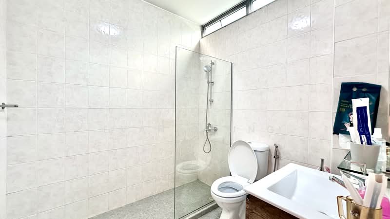King’s Road, Empress Road, Queen’s Road, King’s Road, Empress Road, Queen’s Road, 6 Bedrooms, 5,000 sqft, Bungalow House For Sale, by Evan Chung, 500179089 - Bathroom - PropertyGuru.com.sg