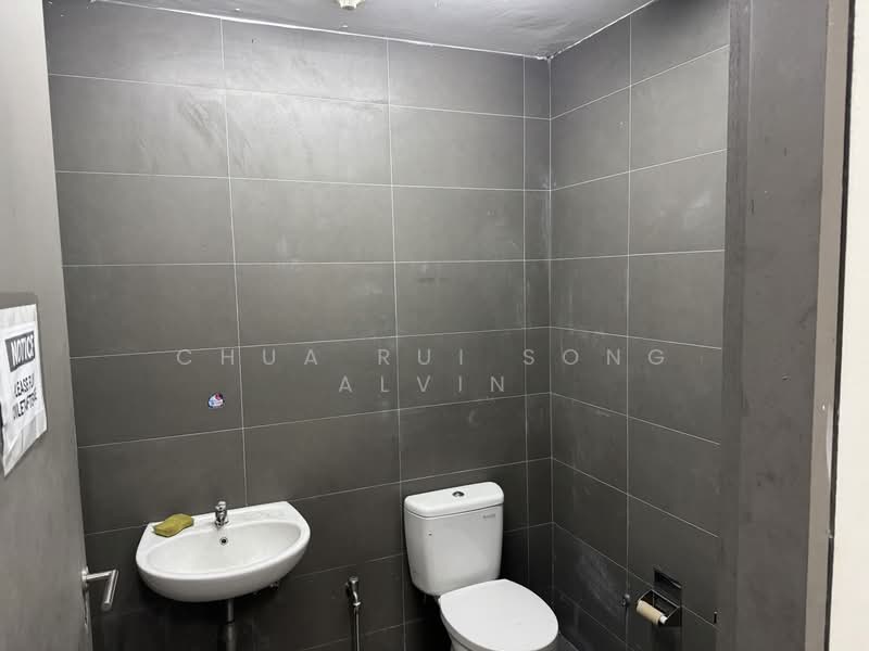 9@Tagore, 9 Tagore Lane, 1,862 sqft, Light Industrial (B1) For Rent, by Chua Rui Song Alvin, 500179110 - Bathroom - CommercialGuru.com.sg