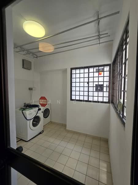 375 Hougang Street 31, 375 Hougang Street 31, 4 Bedrooms, 1,517 sqft, HDB Flat For Rent, by Ivan Chee, 500179126 - Balcony - PropertyGuru.com.sg