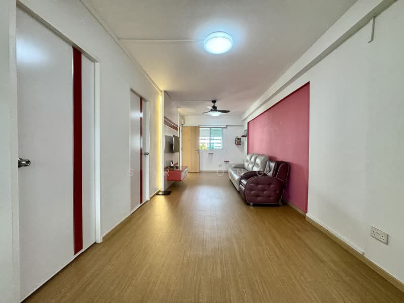 223 Serangoon Avenue 4, 223 Serangoon Avenue 4, 2 Bedrooms, 721 sqft, HDB Flat For Sale, by Sera Ong, 500179133 - Living Room - PropertyGuru.com.sg