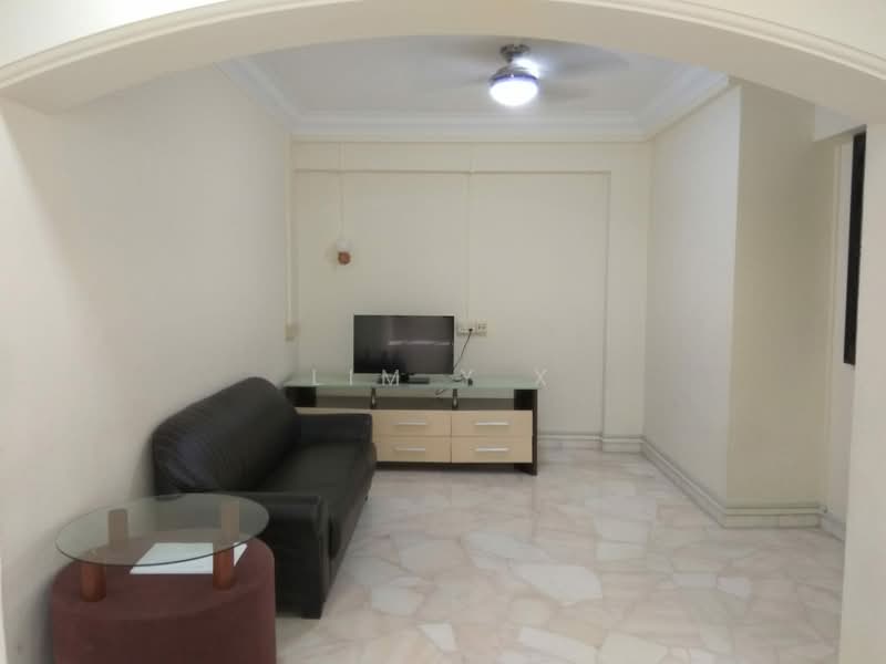 450G Tampines Street 42, 450G Tampines Street 42, 3 Bedrooms, 1,313 sqft, HDB Flat For Rent, by Lim Y X, 500179135 - Living Room - PropertyGuru.com.sg