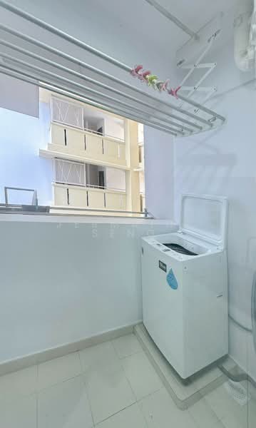 312B Clementi Avenue 4, 312B Clementi Avenue 4, 2 Bedrooms, 743 sqft, HDB Flat For Rent, by Jermaine Seng, 500179162 - Balcony - PropertyGuru.com.sg