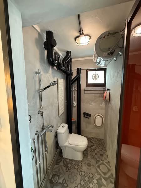 110 Bishan Street 12, 110 Bishan Street 12, 2 Bedrooms, 689 sqft, HDB Flat For Sale, by Bob Teo 张汉平, 500179179 - Bathroom - PropertyGuru.com.sg