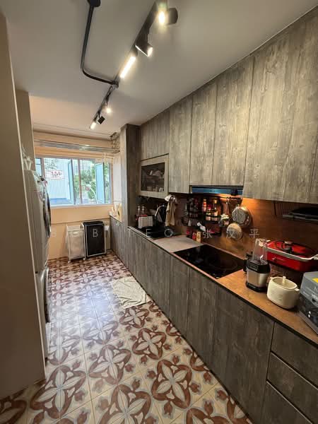 110 Bishan Street 12, 110 Bishan Street 12, 2 Bedrooms, 689 sqft, HDB Flat For Sale, by Bob Teo 张汉平, 500179179 - Kitchen - PropertyGuru.com.sg
