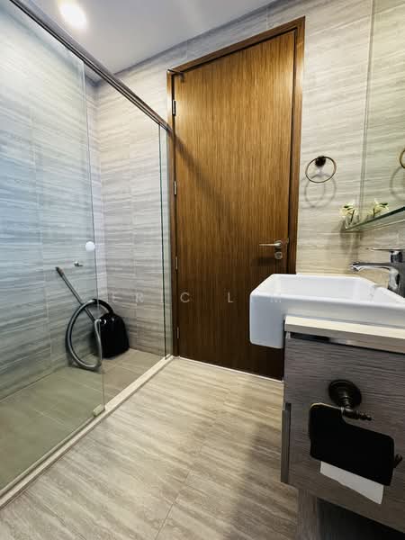 Alana, Sunrise Terrace, 3 Bedrooms, 2,756 sqft, Terraced House For Rent, by Eric Lim, 500179180 - Bathroom - PropertyGuru.com.sg