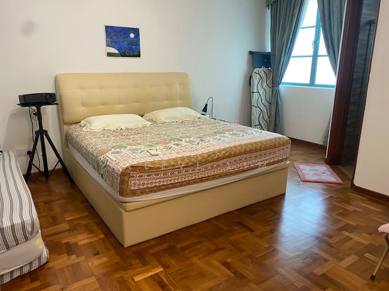 Pinewood Terrace, Pinewood Grove, 5 Bedrooms, 3,855 sqft, Terraced House For Sale, by Kleeve Lim, 500179218 - Bedroom - PropertyGuru.com.sg