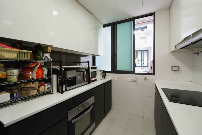 Esparina Residences, 117 Compassvale Bow, 3 Bedrooms, 1,163 sqft, Executive Condominium For Sale, by Don Cheng, 500179222 - Kitchen - PropertyGuru.com.sg