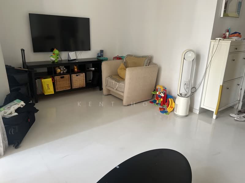 The Skywoods, 3 Dairy Farm Heights, 3 Bedrooms, 915 sqft, Condominium For Rent, by Kent Hoo, 500179224 - Living Room - PropertyGuru.com.sg
