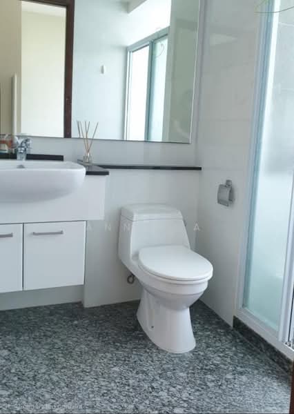 Meraprime, 301 Jalan Bukit Ho Swee, 2 Bedrooms, 840 sqft, Condominium For Sale, by Ann Pua, 500179232 - Bathroom - PropertyGuru.com.sg