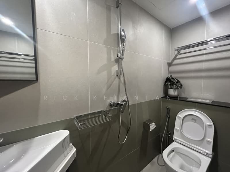 336 River Valley Road Service Apartment, , Room Rental, 250 sqft, Apartment For Rent, by Rick Khiantani, 500179254 - Bathroom - PropertyGuru.com.sg
