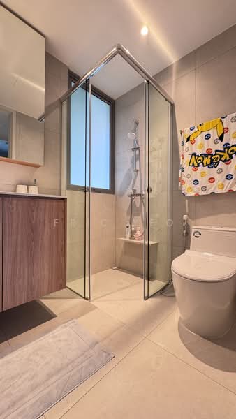 Bedok Residences, 16 Bedok North Drive, 3 Bedrooms, 1,130 sqft, Condominium For Rent, by Eric Yeo, 500179266 - Bathroom - PropertyGuru.com.sg